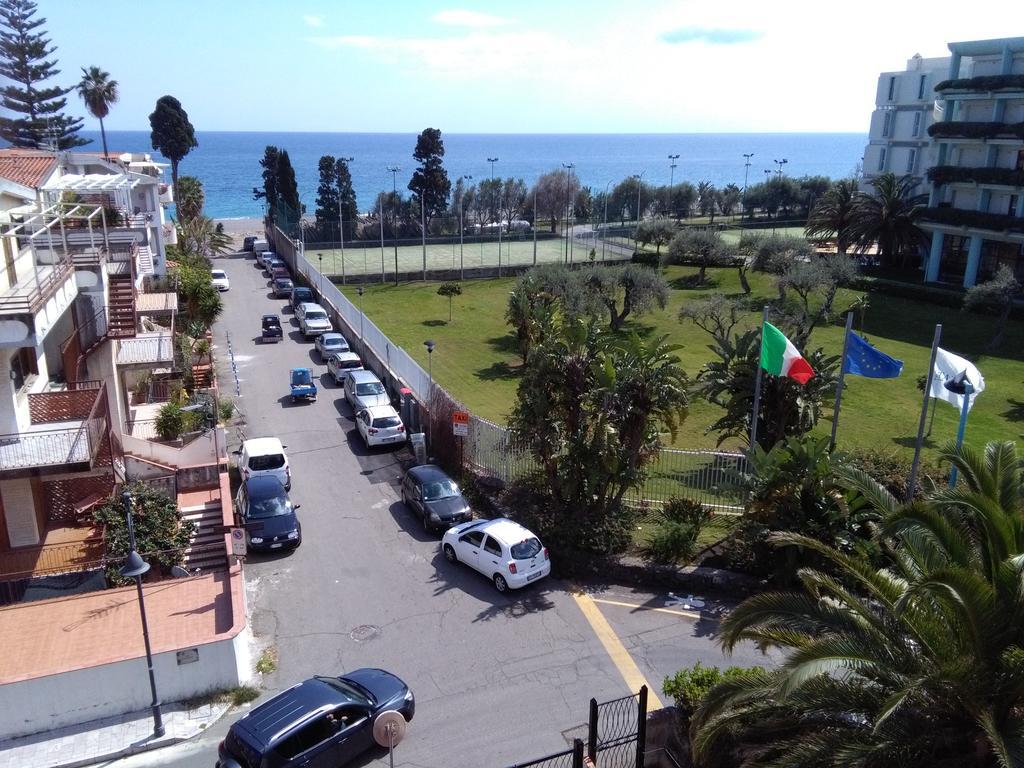 Holiday Home Recanati Giardini Naxos Exterior photo